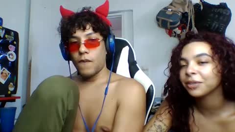 AnuarDHM online show from 11-06-25, 05:47