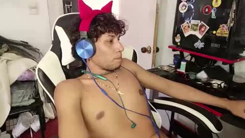 AnuarDHM online show from 11-09-25, 05:55