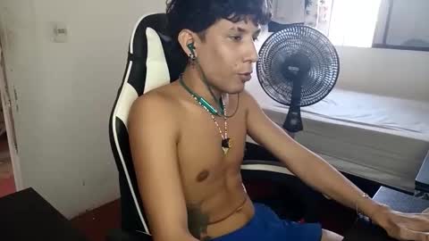 AnuarDHM online show from 11-21-25, 03:44