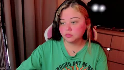   Independent model  online show from 01-12-26, 05:40