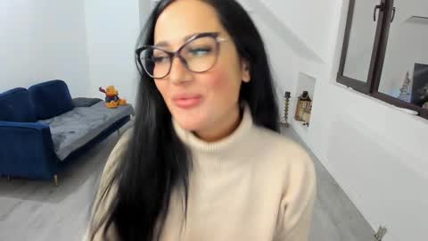 Anya online show from 12-20-25, 05:36