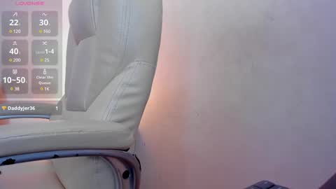 Snapshot of anyi_restrepo chatting on 02-11-25, 03:29 Anyi online show from 02-11-25, 03:29