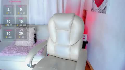 Snapshot of anyi_restrepo chatting on 10-10-25, 07:46 Anyi online show from 10-10-25, 07:46