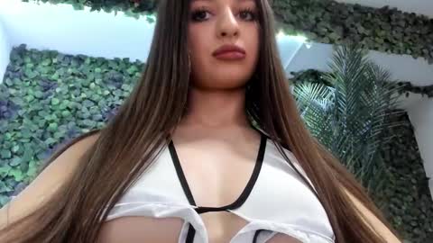 Anyssia  online show from 09-25-25, 07:39