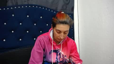 anyu online show from 01-12-25, 08:14