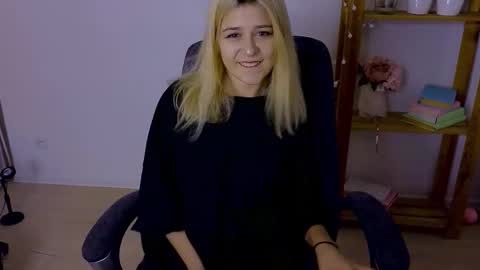 ApheliaStar online show from 11-16-25, 02:44