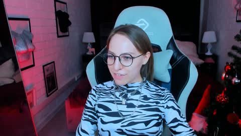 Snapshot of aphexqueen chatting on 12-06-24, 07:56 APHEX QUEEN online show from 12-06-24, 07:56