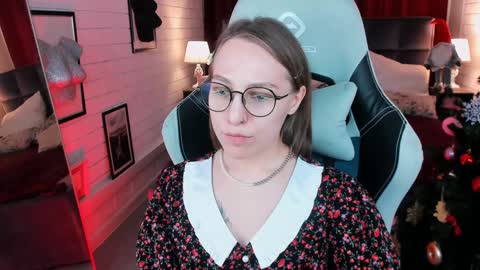 Snapshot of aphexqueen chatting on 12-11-24, 07:14 APHEX QUEEN online show from 12-11-24, 07:14