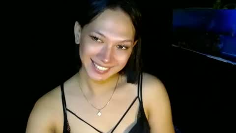 Snapshot of aphr0dite_x chatting on 12-30-24, 11:04 Roman Goddess online show from 12-30-24, 11:04