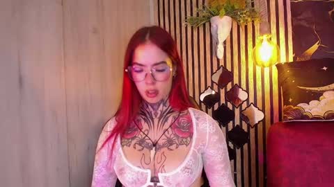 Snapshot of aphrodite__bloom chatting on 05-17-26, 09:00 aphrodite__bloom online show from 05-17-26, 09:00