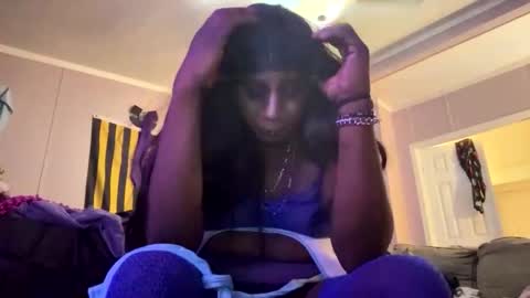 Snapshot of aphrodites__aphrodisiac chatting on 10-28-25, 08:51 aphrodites__aphrodisiac online show from 10-28-25, 08:51