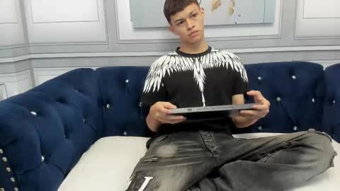 Snapshot of apolo_jonnes chatting on 03-01-26, 02:57 online show from 03-01-26, 02:57