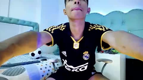 Snapshot of apolo_richards chatting on 02-17-26, 07:53 Apolo Richards online show from 02-17-26, 07:53