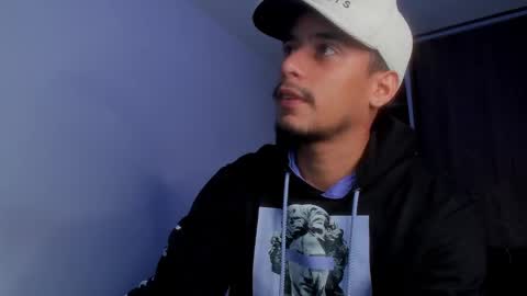 TONY INDEPENDENT MODEL online show from 01-01-25, 03:34