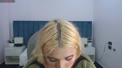 Snapshot of april__bunny chatting on 01-09-26, 08:10 April Bunny online show from 01-09-26, 08:10