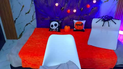 Snapshot of april_daddyssgirl chatting on 10-10-25, 11:59 APRIL online show from 10-10-25, 11:59