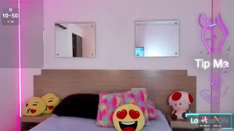  April  online show from 09-12-25, 12:16