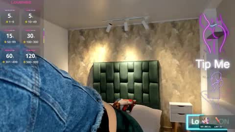  April  online show from 12-01-25, 12:54