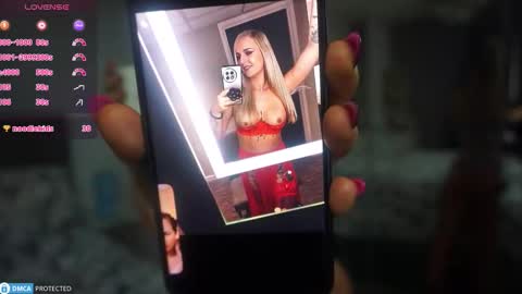 Snapshot of april_flix chatting on 01-19-26, 11:58 April Flix online show from 01-19-26, 11:58