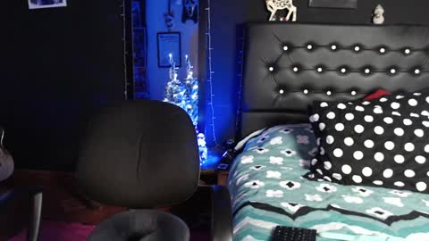 lucy online show from 01-03-25, 02:32