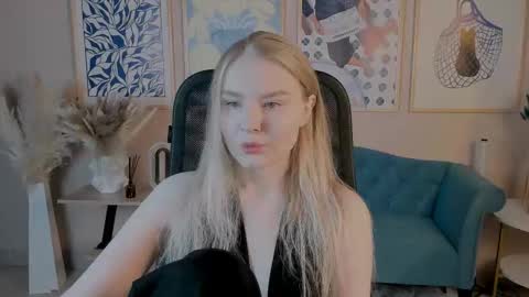 April. All year round.  online show from 09-13-25, 11:26