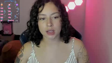 Snapshot of aqua_emilly chatting on 12-13-24, 01:04 aqua emilly online show from 12-13-24, 01:04