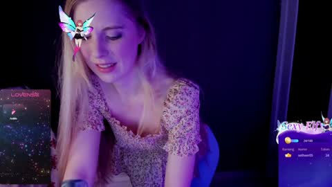 Snapshot of aqualen chatting on 01-31-25, 12:18 aqualen online show from 01-31-25, 12:18