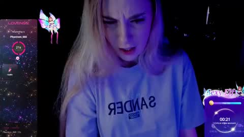 Snapshot of aqualen chatting on 03-10-25, 01:54 aqualen online show from 03-10-25, 01:54