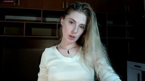 Snapshot of aqualen chatting on 10-08-25, 12:36 aqualen online show from 10-08-25, 12:36