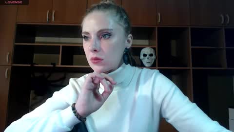 Snapshot of aqualen chatting on 11-08-25, 10:37 aqualen online show from 11-08-25, 10:37