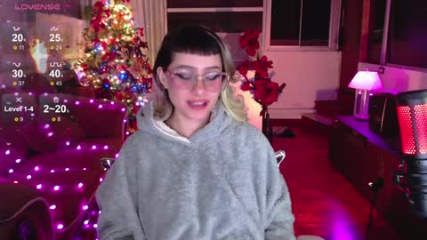 Snapshot of aquamarinebubble chatting on 01-07-25, 07:52 Zam independent model online show from 01-07-25, 07:52