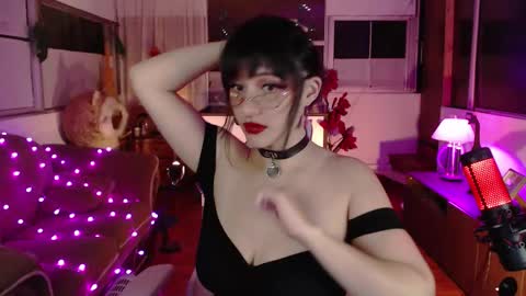 Snapshot of aquamarinebubble chatting on 09-27-25, 12:48 Zam independent model online show from 09-27-25, 12:48