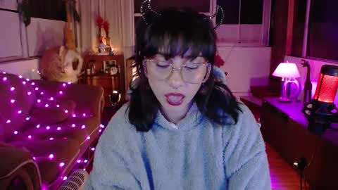 Snapshot of aquamarinebubble chatting on 10-14-25, 03:18 Zam independent model online show from 10-14-25, 03:18