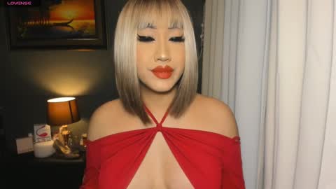 Snapshot of aqueenofcumxx chatting on 12-09-24, 12:12 Alicia online show from 12-09-24, 12:12