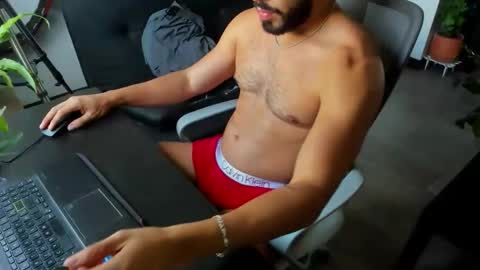 Snapshot of aquiles0224 chatting on 02-05-26, 06:12 T. online show from 02-05-26, 06:12