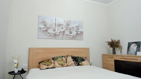 Lina online show from 09-27-25, 09:03