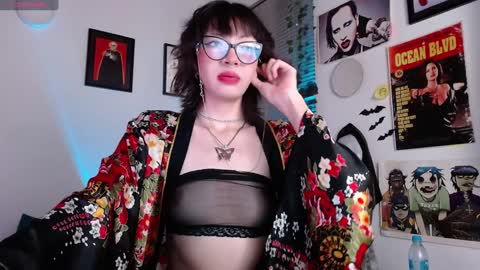 Arabella online show from 12-24-24, 12:22