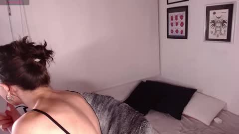 Arabella online show from 12-14-25, 12:05