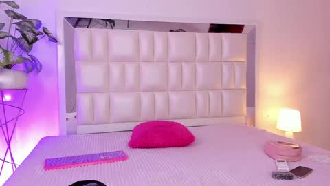 Snapshot of aradia_01 chatting on 12-31-24, 05:33 online show from 12-31-24, 05:33