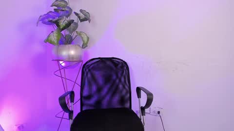 Snapshot of aradia_01 chatting on 01-22-25, 05:16 online show from 01-22-25, 05:16