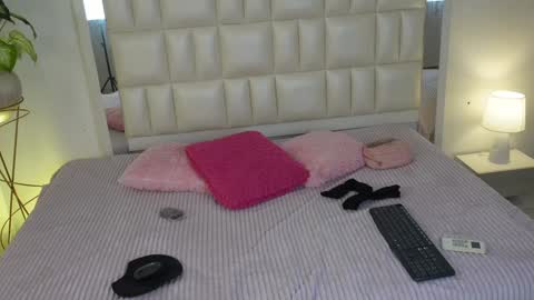 Snapshot of aradia_01 chatting on 01-26-25, 05:34 online show from 01-26-25, 05:34