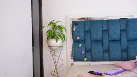   online show from 04-01-26, 06:03