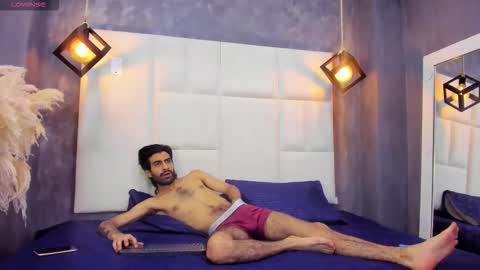 Snapshot of arah_issaa chatting on 10-27-25, 10:25 arah_issaa online show from 10-27-25, 10:25