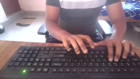 Snapshot of arahullovely chatting on 12-08-24, 10:08 Rahul online show from 12-08-24, 10:08