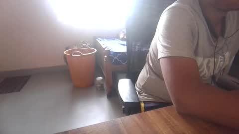 Snapshot of arahullovely chatting on 12-23-24, 10:32 Rahul online show from 12-23-24, 10:32