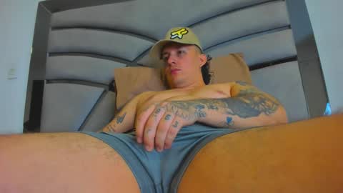 Snapshot of archie_1234 chatting on 10-31-25, 03:07 Archie online show from 10-31-25, 03:07