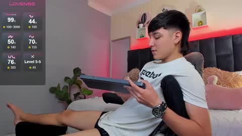 Ares online show from 09-10-25, 03:12