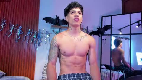 Snapshot of aress444 chatting on 10-12-25, 01:10 aress444 online show from 10-12-25, 01:10