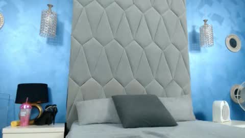 aretialisya online show from 09-23-25, 05:21