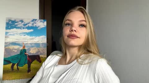 Amelia online show from 12-04-25, 08:34